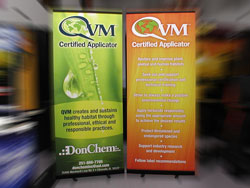 QVM Rollscreen 1 Bannerstand